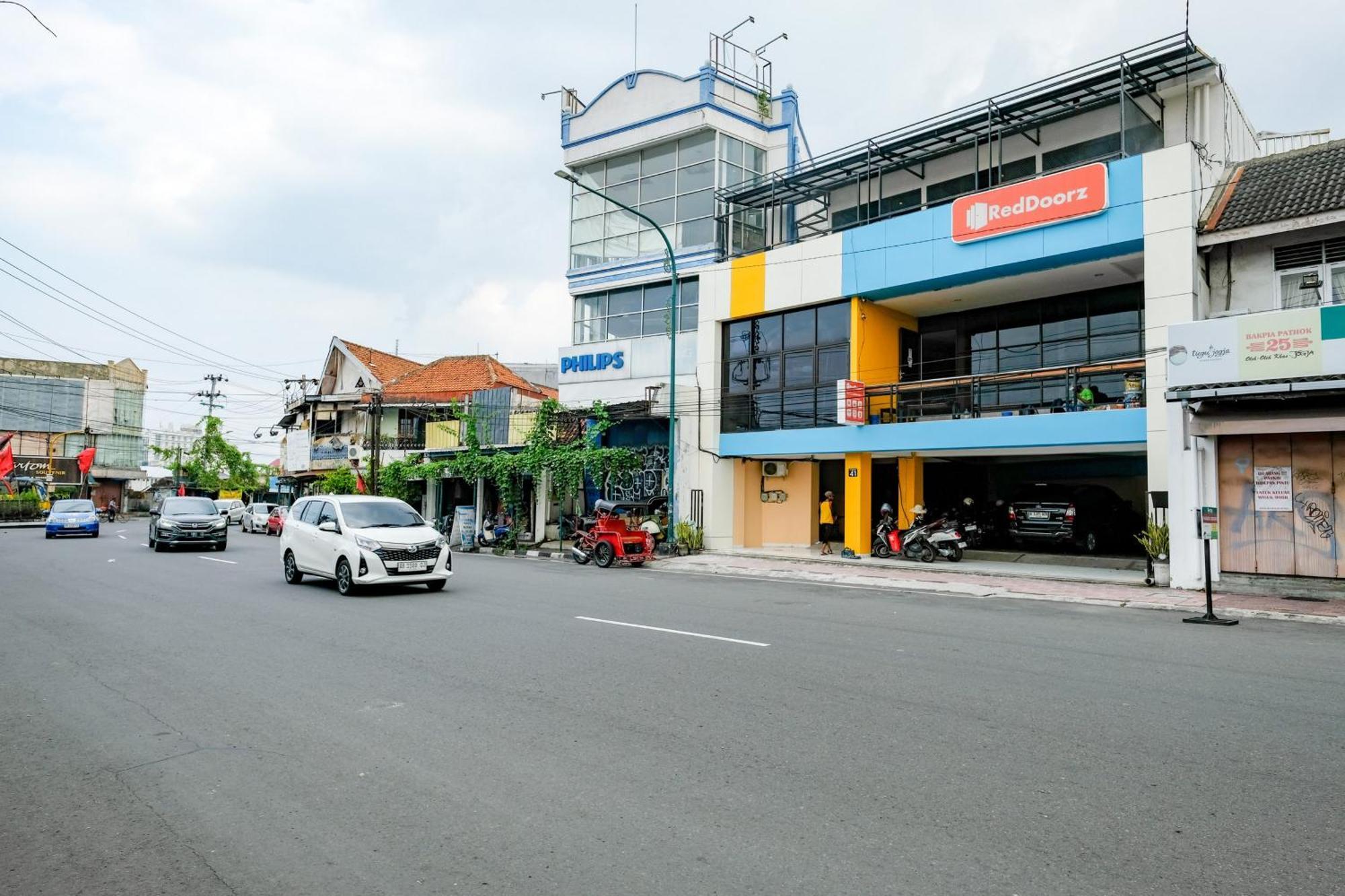 Sans Hotel Mataram Malioboro Jogjacarta Exterior foto